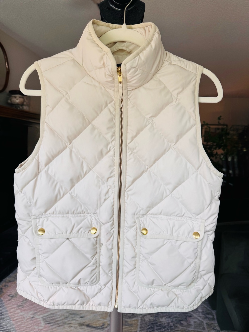 J.Crew 🪶 Ivory Quilted Down Vest  70% Down Gold Hardware Petite M